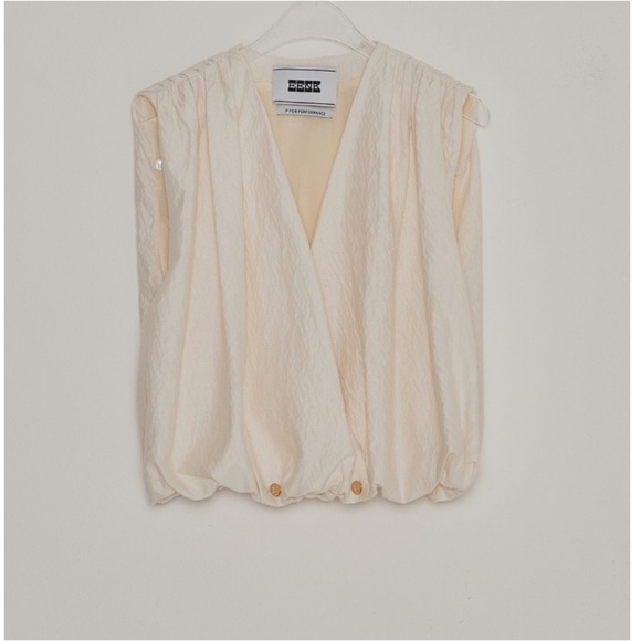 Eenk POUPEE Shirred Collarless Ivory Jacket with detachable sleeves - Picture 9 of 15